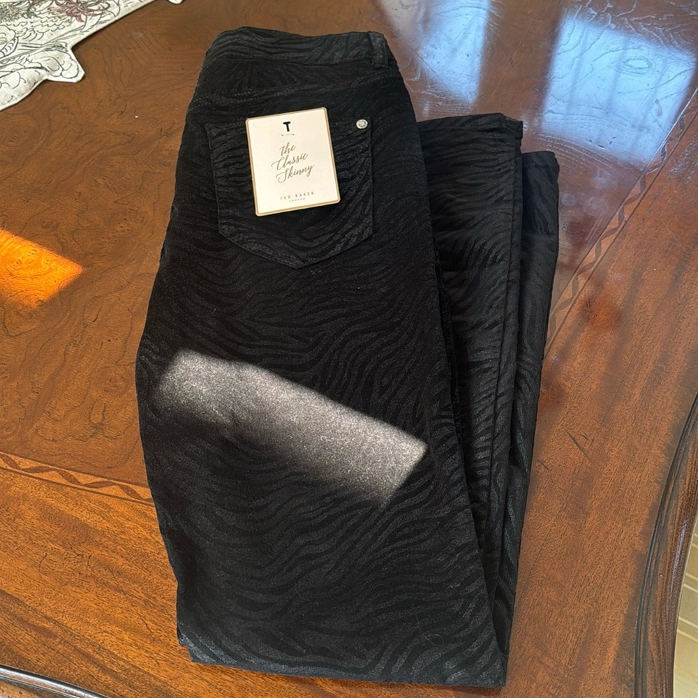 Ted Baker Brand New size 28 Skinny Jean